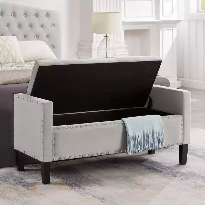 Banc de rangement capitonné avec boutons et clous décoratifs, siège rembourré doux avec accoudoirs pour entrée ou salon, gris