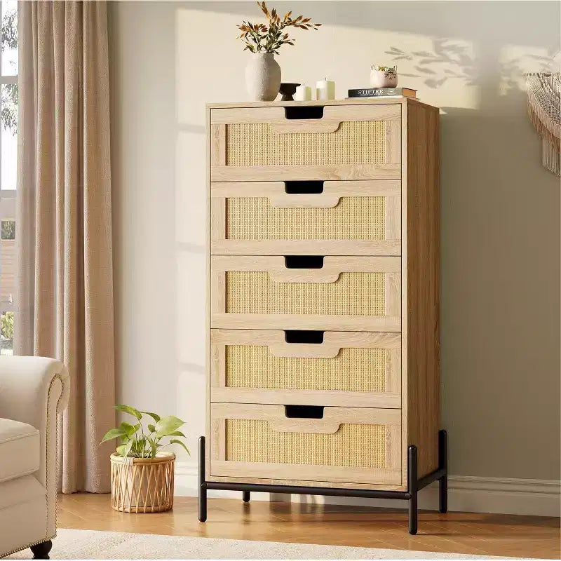 Commode à 5 tiroirs en rotin naturel, commode en bois, meuble de rangement de style ferme avec pieds en métal, commode moderne pour chambre à coucher, salon
