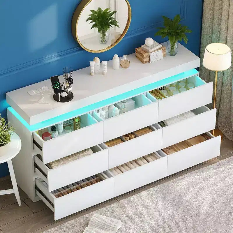 Commode à 9 tiroirs avec prise de courant, Commode avec lumières LED, Commode de rangement moderne pour placard, Armoire de rangement double largeur pour chambre