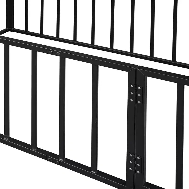 Lit mezzanine en métal avec clôture et porte ouvrante Espace de jeu et de couchage pour enfants