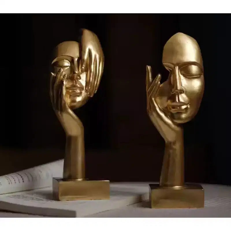 Sculpture Masque Abstraite Dorée en Résine, Décoration Artistique Faite à la Main pour Salon, Chambre à Coucher